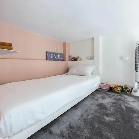 Apartment Elegant Familial A Paris